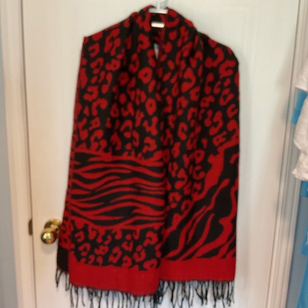 Claire France Scarf Womens OS Red Excellent‎ Animal Print Leopard Zebra Fringe